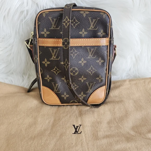 🤎 Louis Vuitton Danube 🤎 - Picture 2 of 12